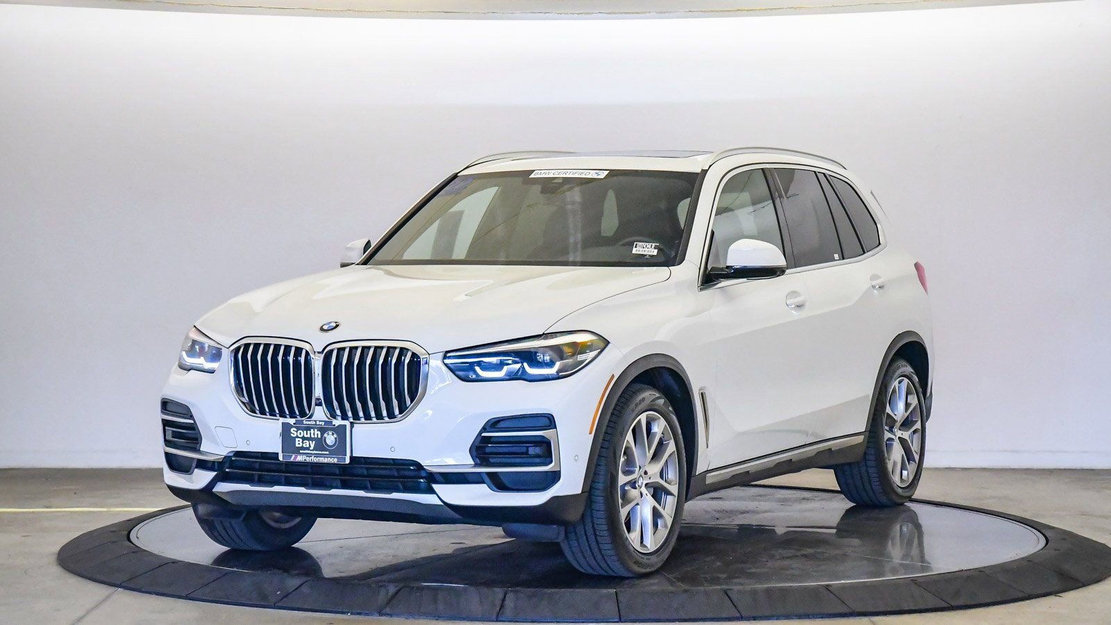 Certified 2022 BMW X5 xDrive40i w/ Parking Assistance Package image 1