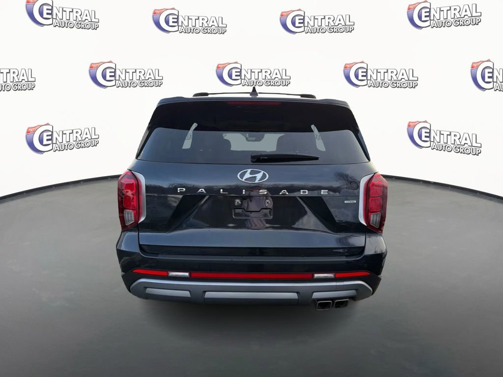 Used 2023 Hyundai Palisade Limited image 6