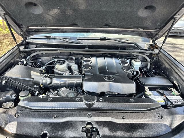 Used 2017 Toyota 4Runner SR5 image 32