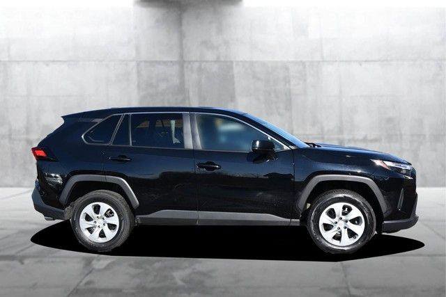 Used 2024 Toyota RAV4 LE image 5