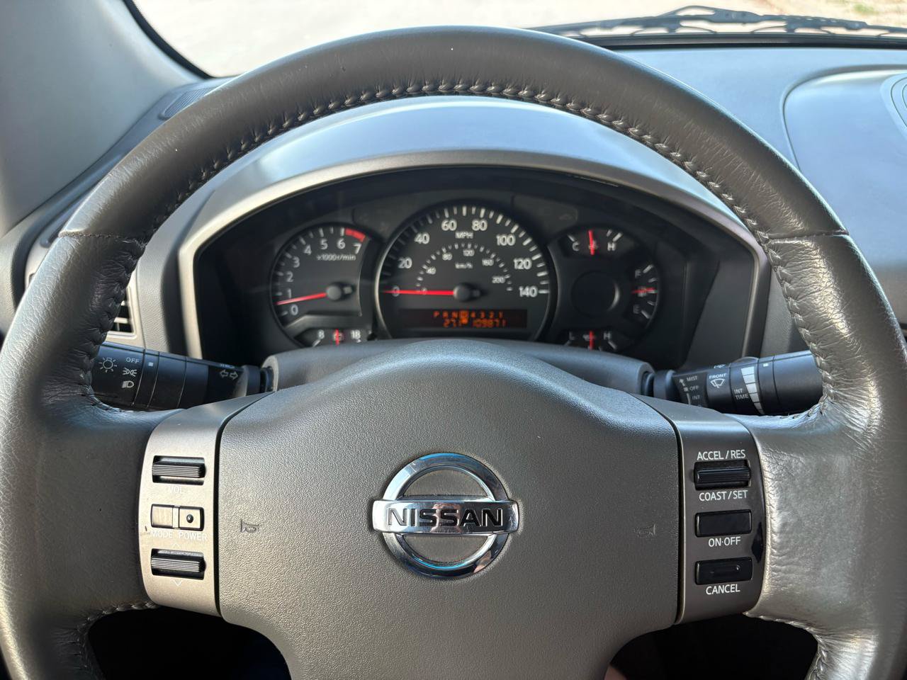 Used 2006 Nissan Titan SE RWD image 39
