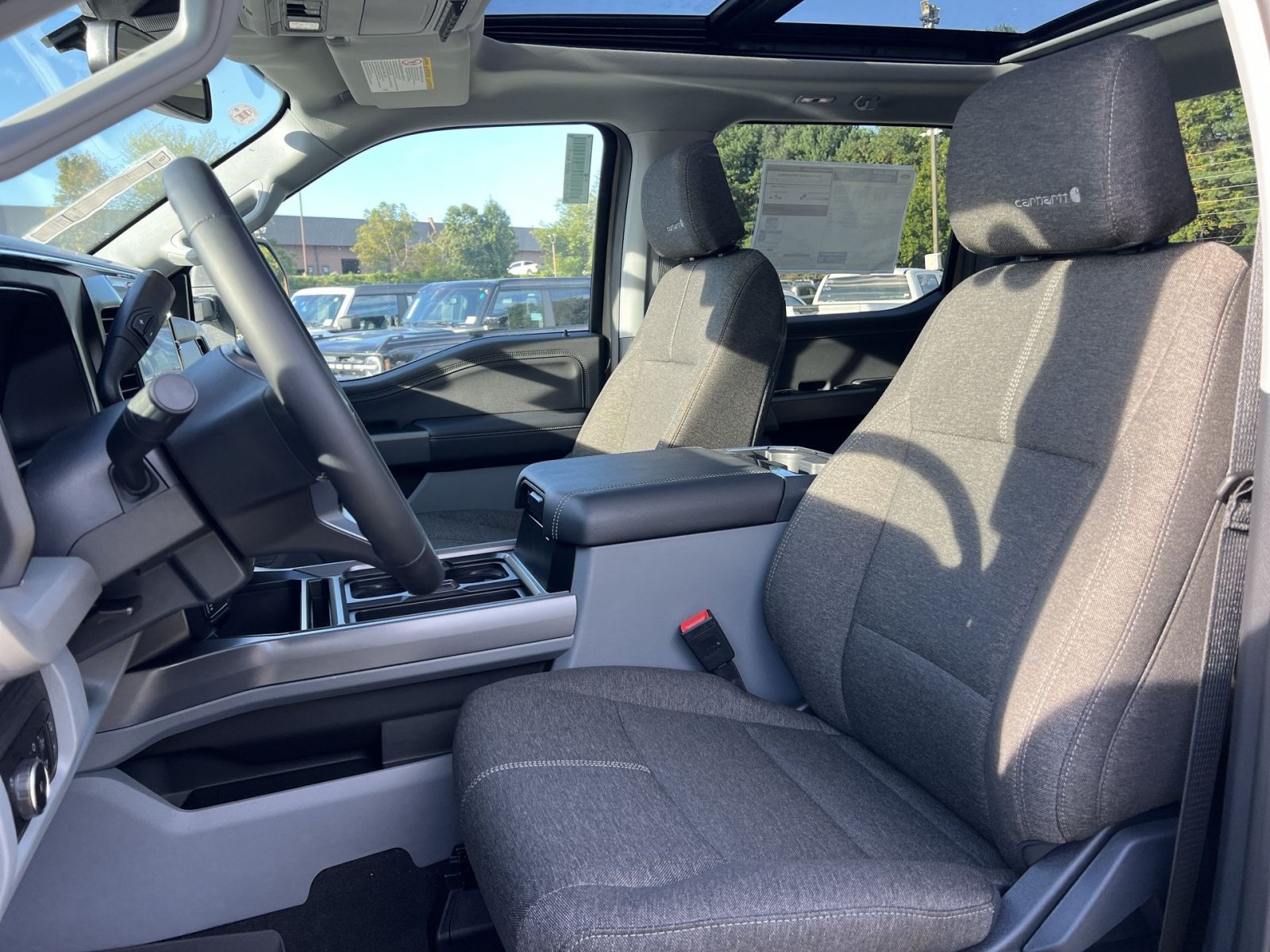 New 2027 Ford F250 XLT w/ XLT Premium Package AWD/4WD image 13