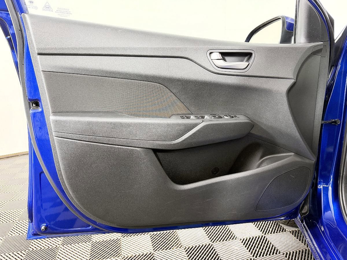 Used 2019 Hyundai Accent SE image 23