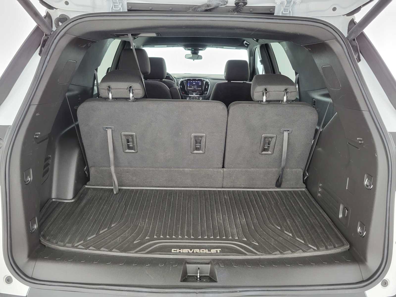 Used 2023 Chevrolet Traverse LT FWD image 15