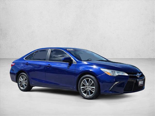 Used 2015 Toyota Camry SE image 3