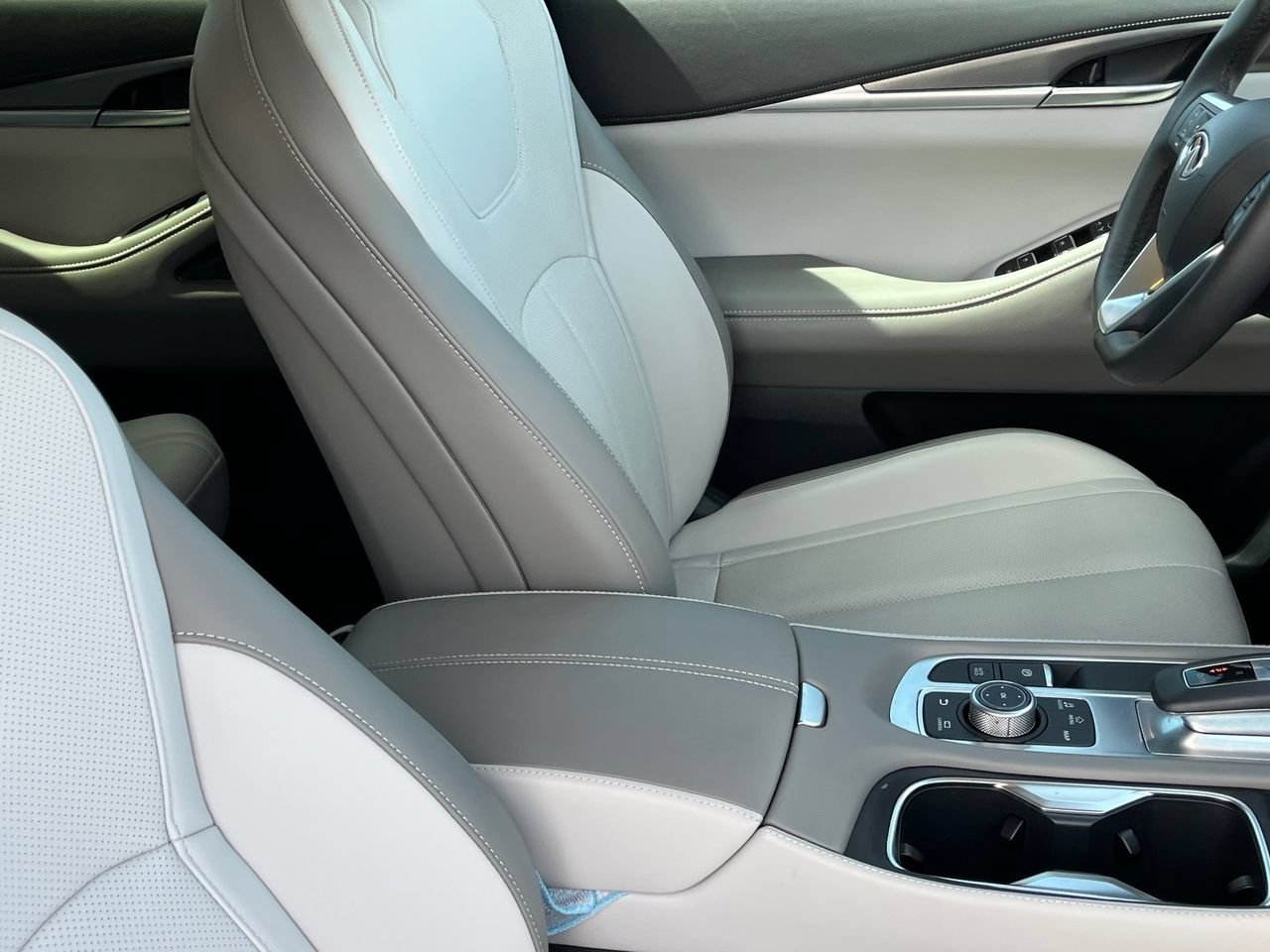 Certified 2026 INFINITI QX60 Pure w/ Cargo Package FWD image 10