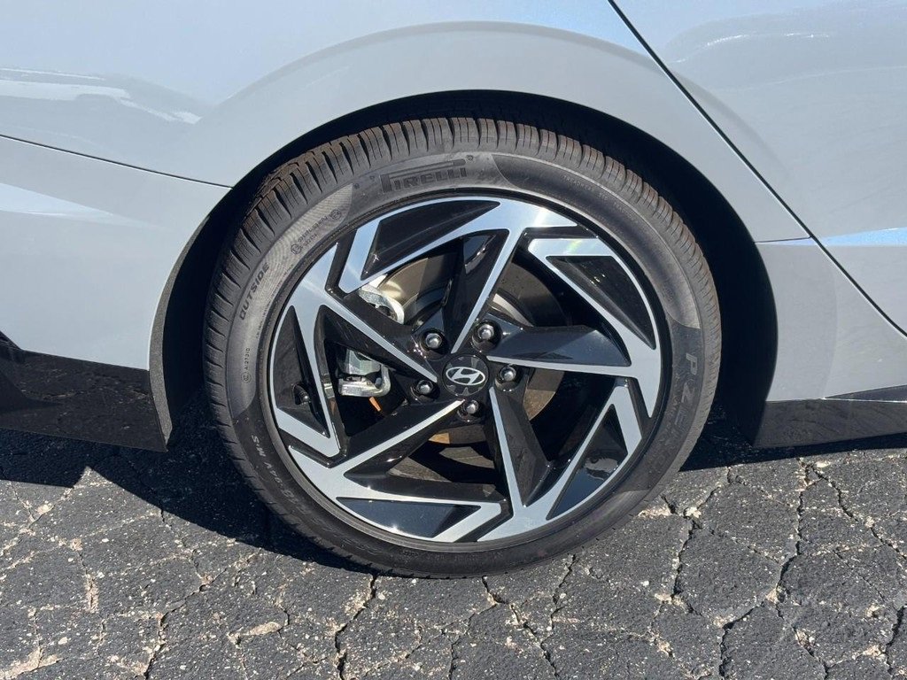 Used 2026 Hyundai Sonata SEL image 4