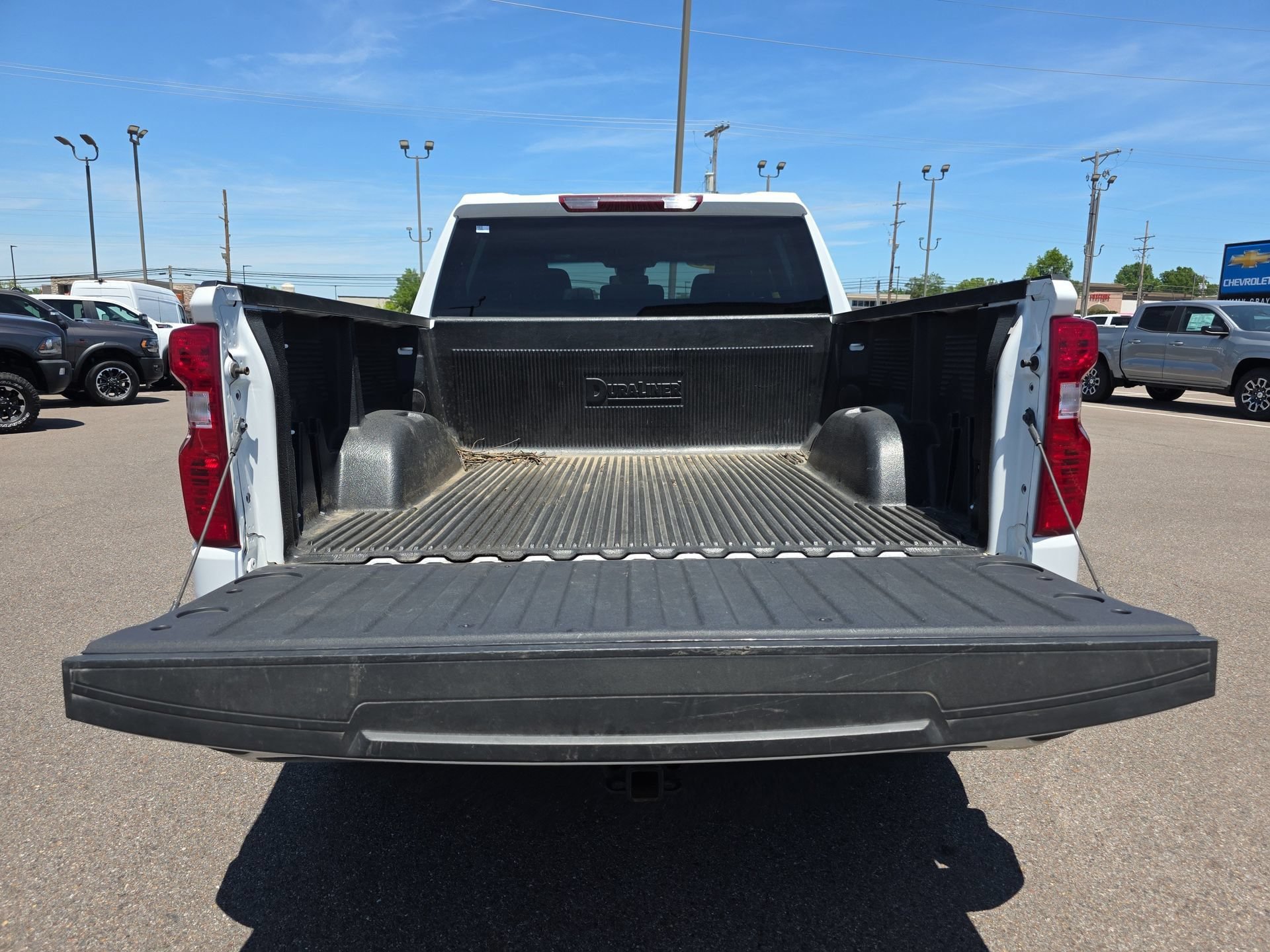Used 2025 Chevrolet Silverado 1500 LT AWD/4WD image 13