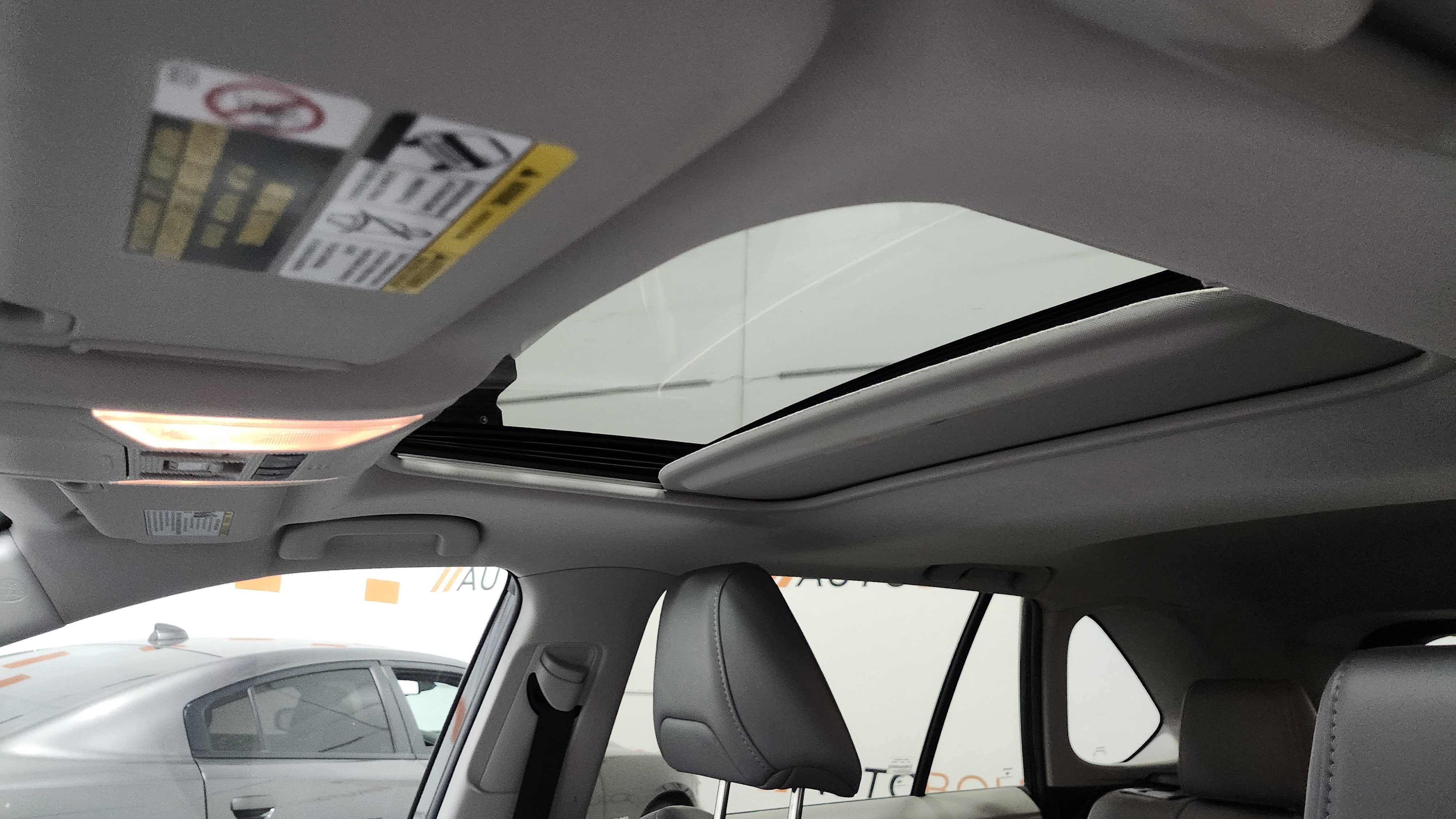 Used 2020 Toyota RAV4 XLE Premium image 23