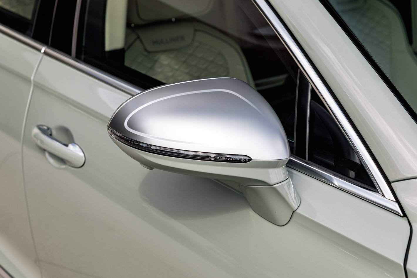 New 2025 Bentley Flying Spur Plug-In Hybrid image 4
