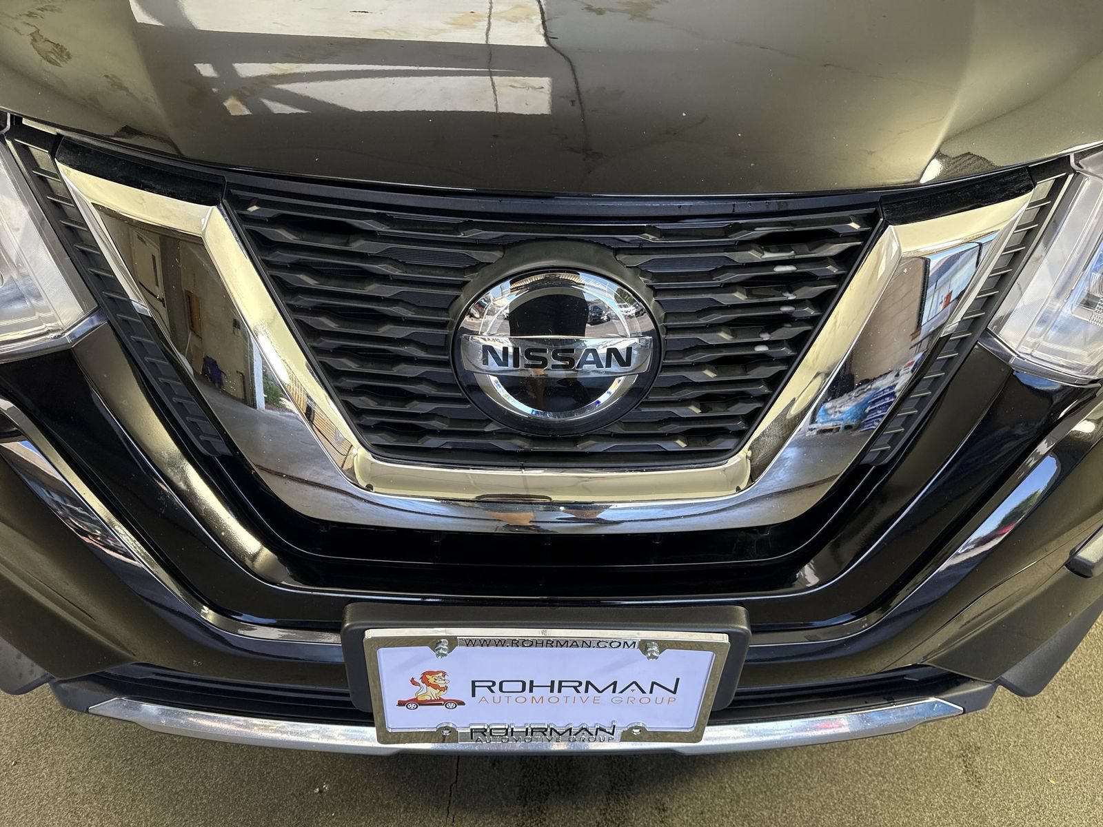 Used 2018 Nissan Rogue SV AWD/4WD image 25
