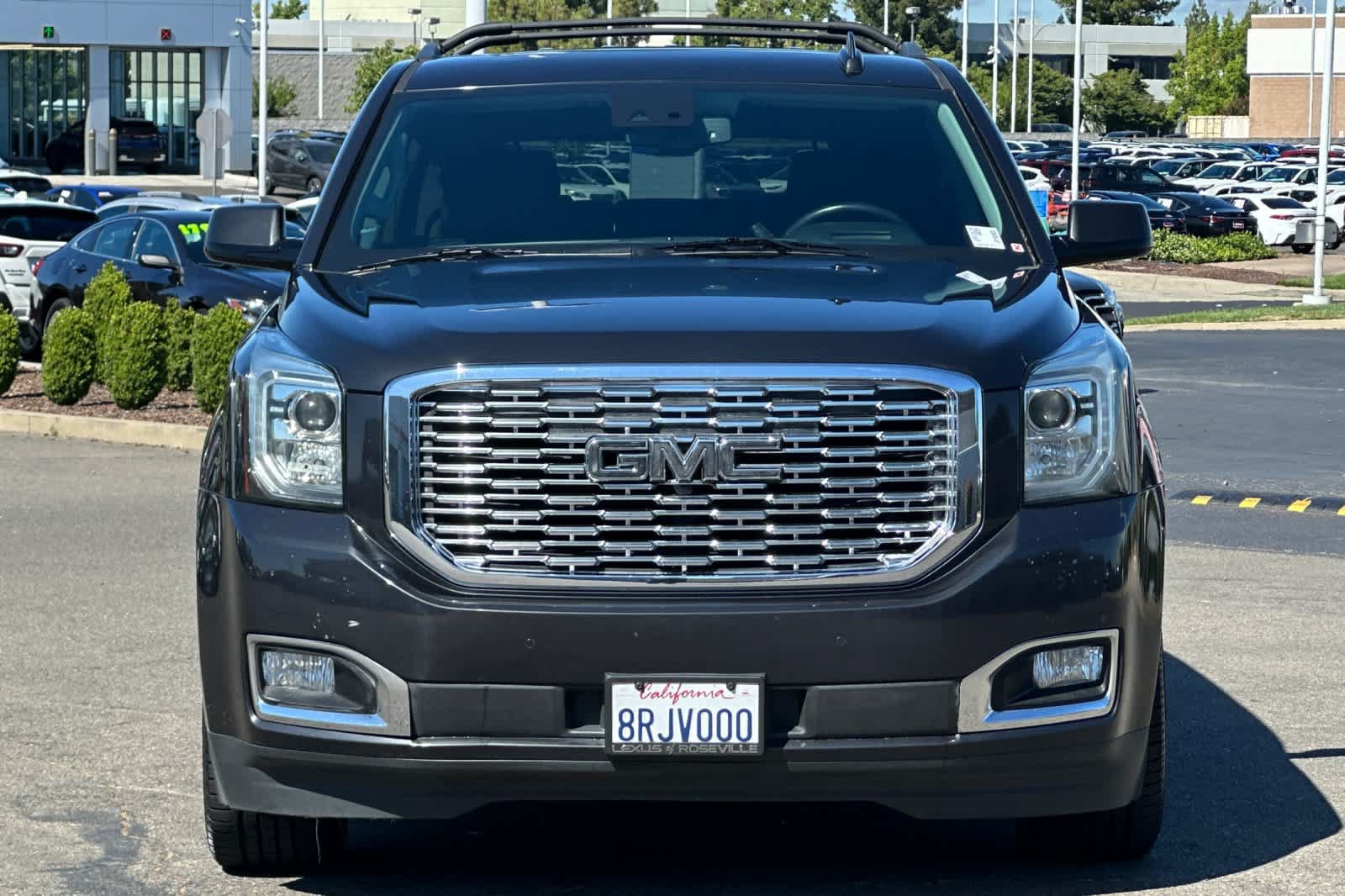 Used 2020 GMC Yukon Denali w/ Denali Premium Package AWD/4WD image 10