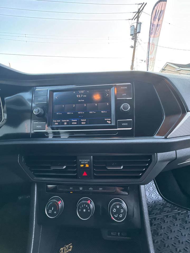 Used 2021 Volkswagen Jetta S w/ Driver Assistance Package image 20