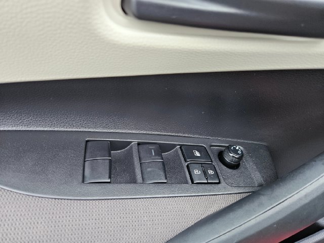 Used 2022 Toyota Corolla LE FWD image 20