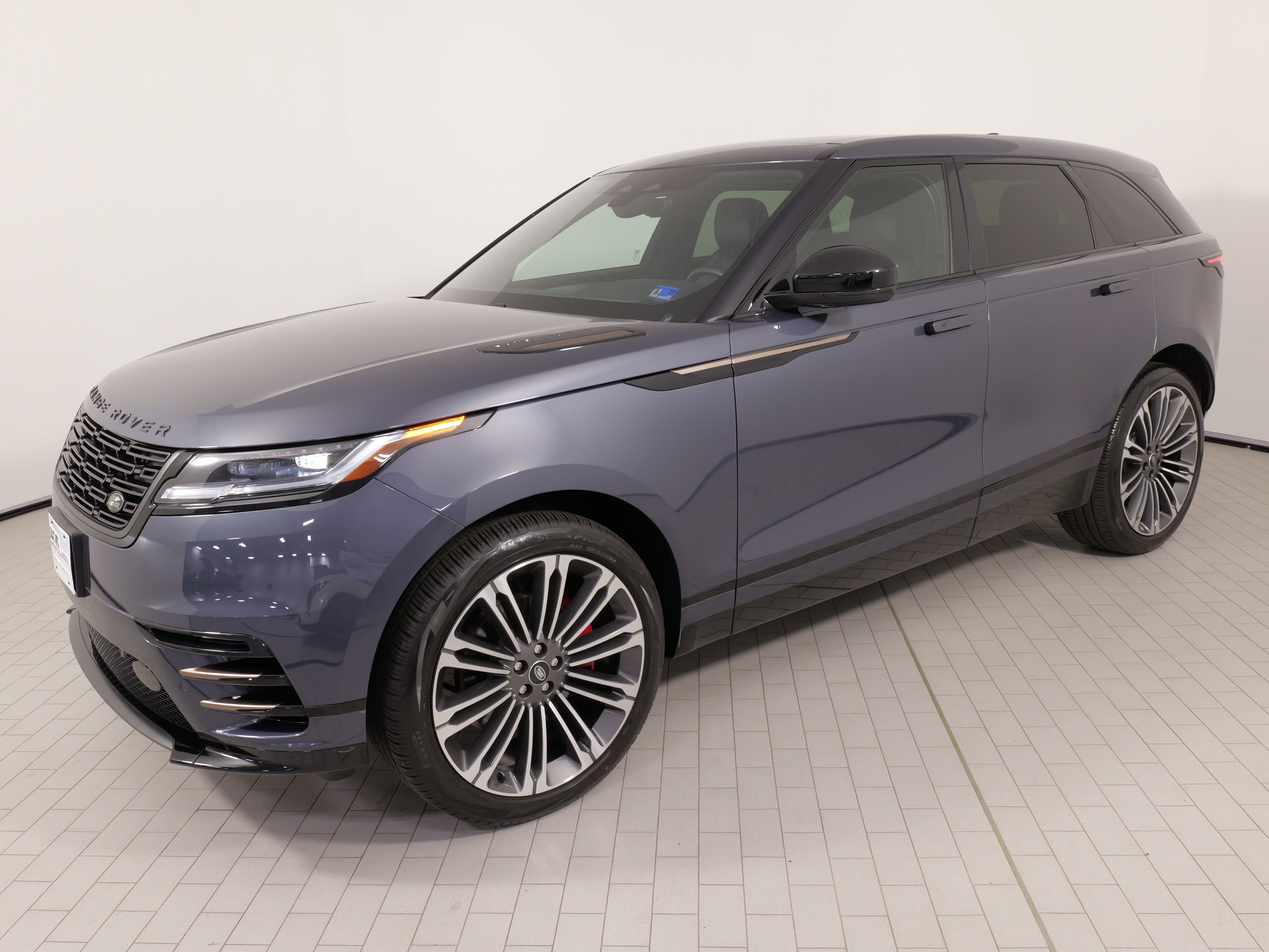 Used 2024 Land Rover Range Rover Velar Dynamic SE