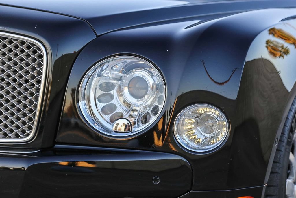 Used 2014 Bentley Mulsanne RWD image 4