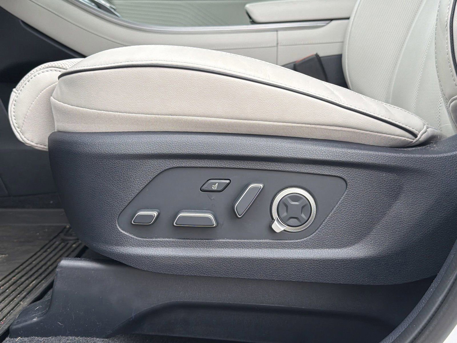 Used 2025 Hyundai Palisade Calligraphy AWD/4WD image 23