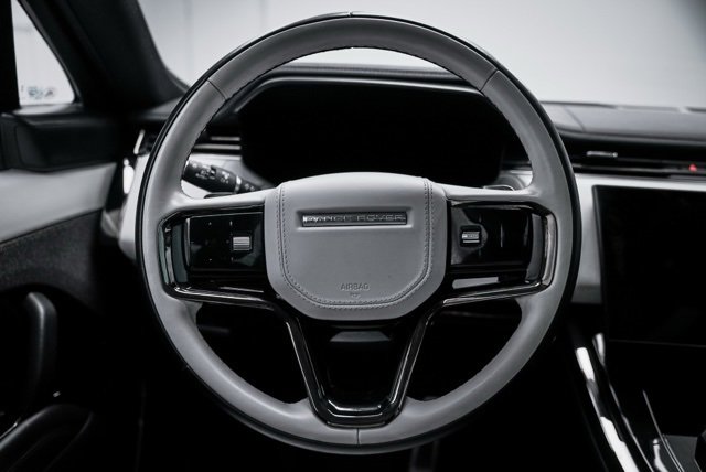 Used 2024 Land Rover Range Rover Sport Dynamic SE image 16