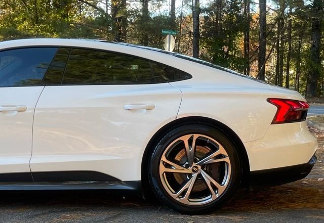 Used 2022 Audi e-tron GT Premium Plus image 5