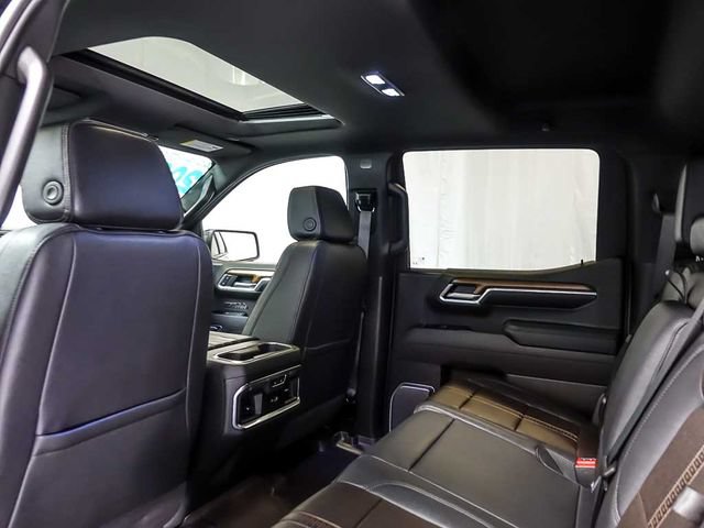 Certified 2026 Chevrolet Silverado 1500 High Country w/ Midnight Edition AWD/4WD image 16