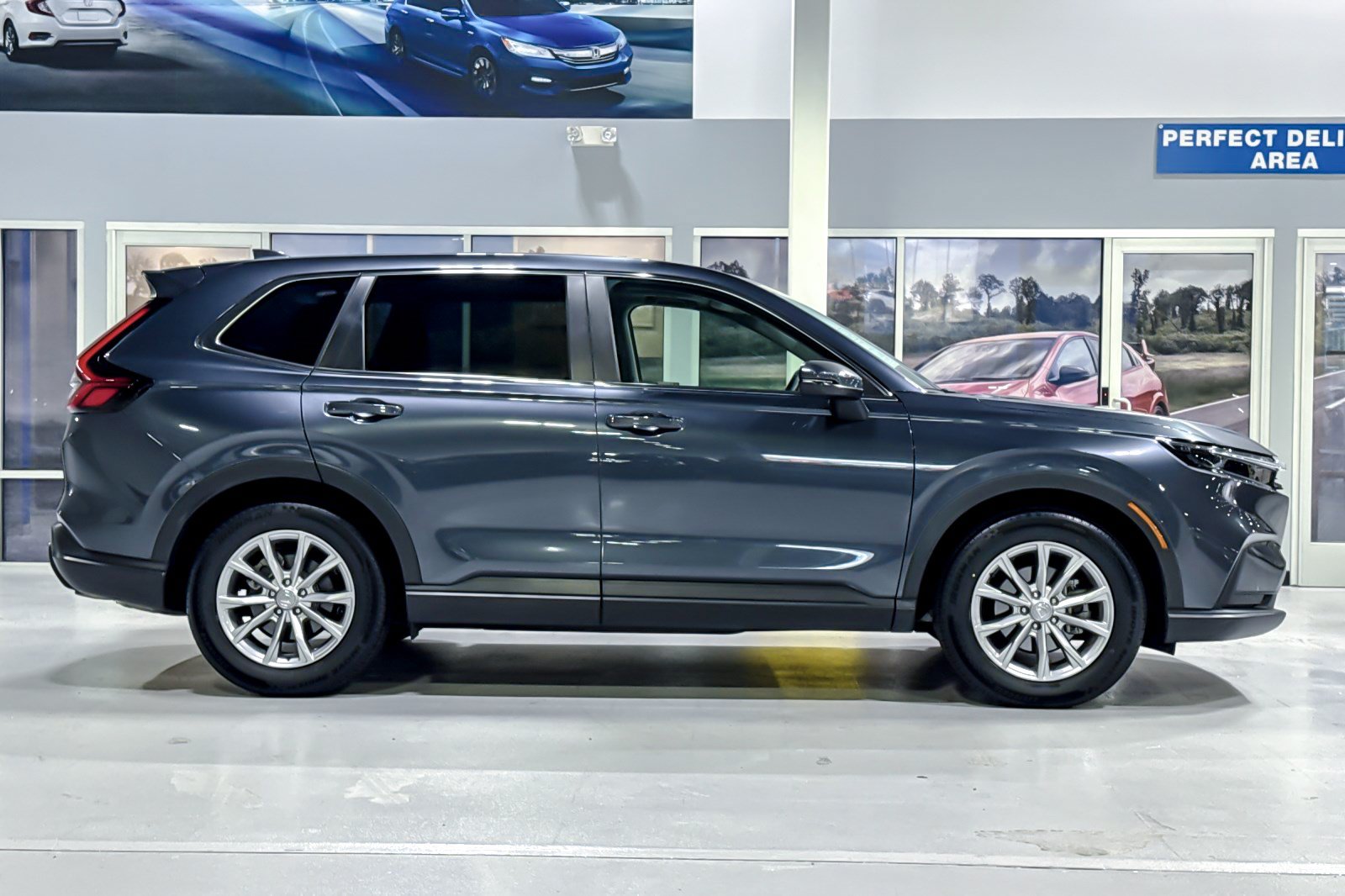 Used 2024 Honda CR-V EX image 8