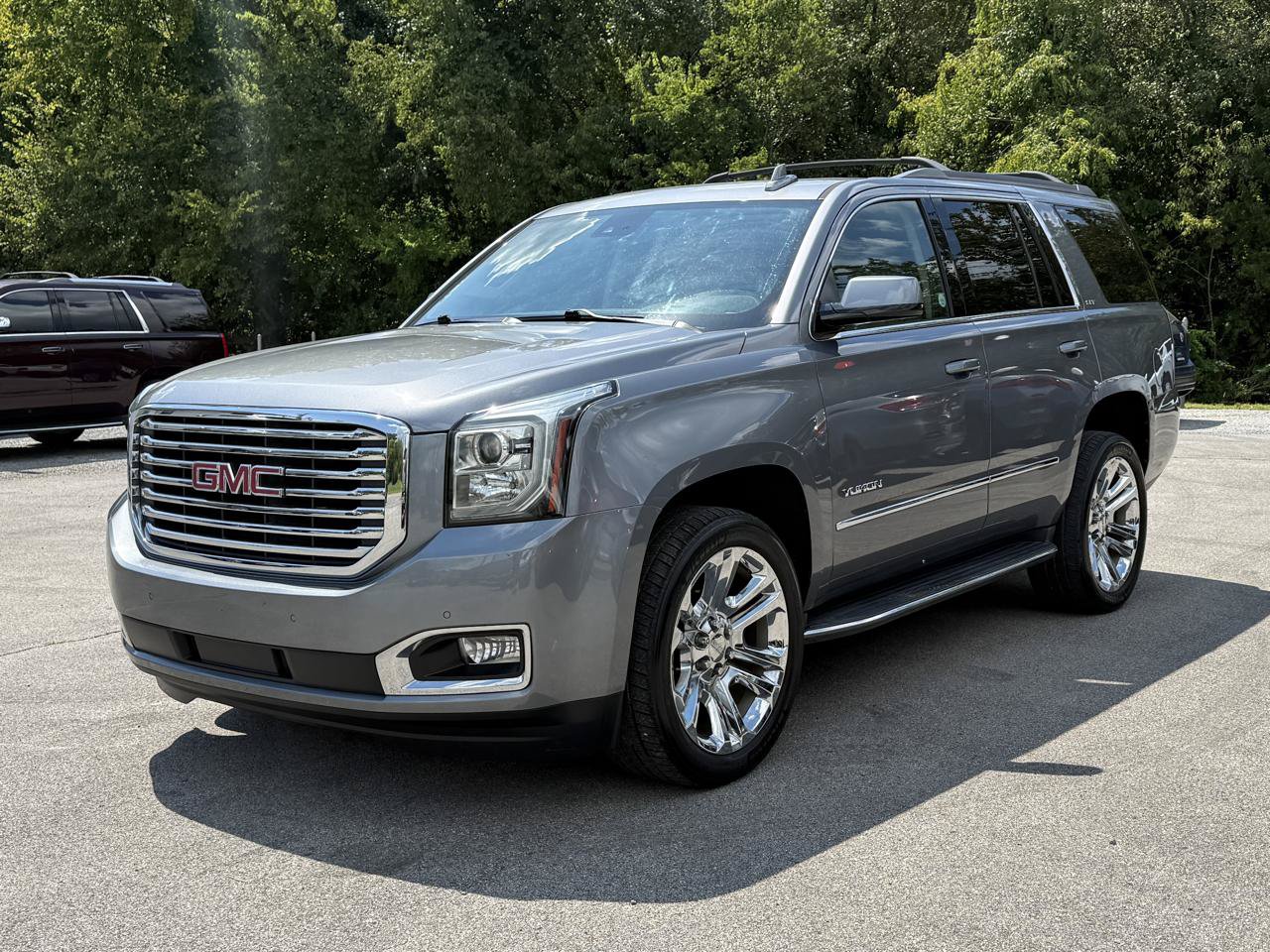Used 2020 GMC Yukon SLT w/ Premium Edition AWD/4WD image 10