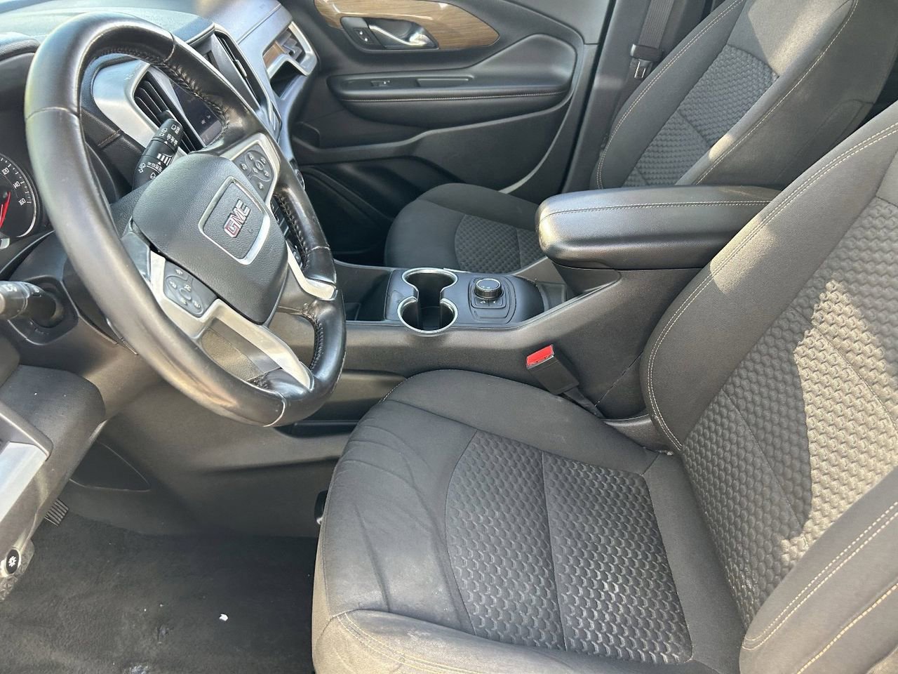 Used 2020 GMC Terrain SLE image 27