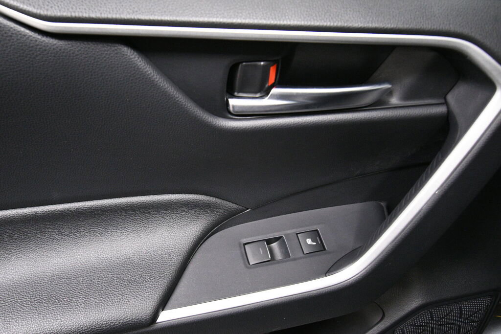 Certified 2023 Toyota RAV4 SE image 22