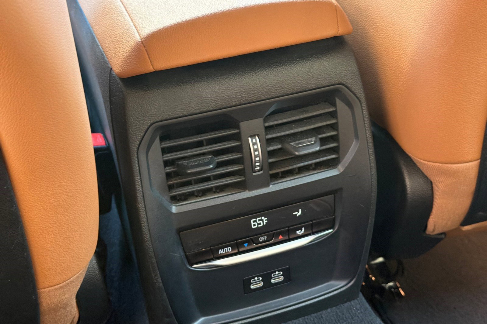 Certified 2022 BMW 330e 330e w/ Convenience Package image 16