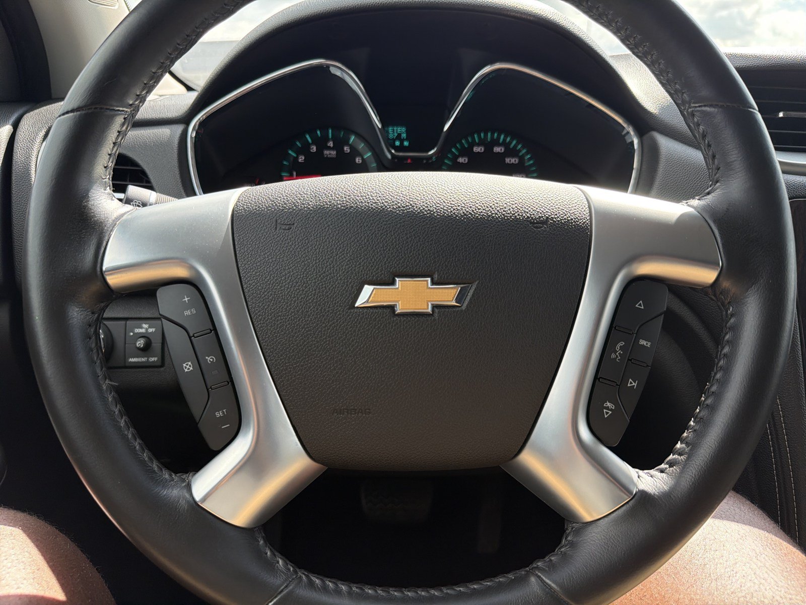 Used 2017 Chevrolet Traverse LT w/ Style and Technology Package FWD image 25