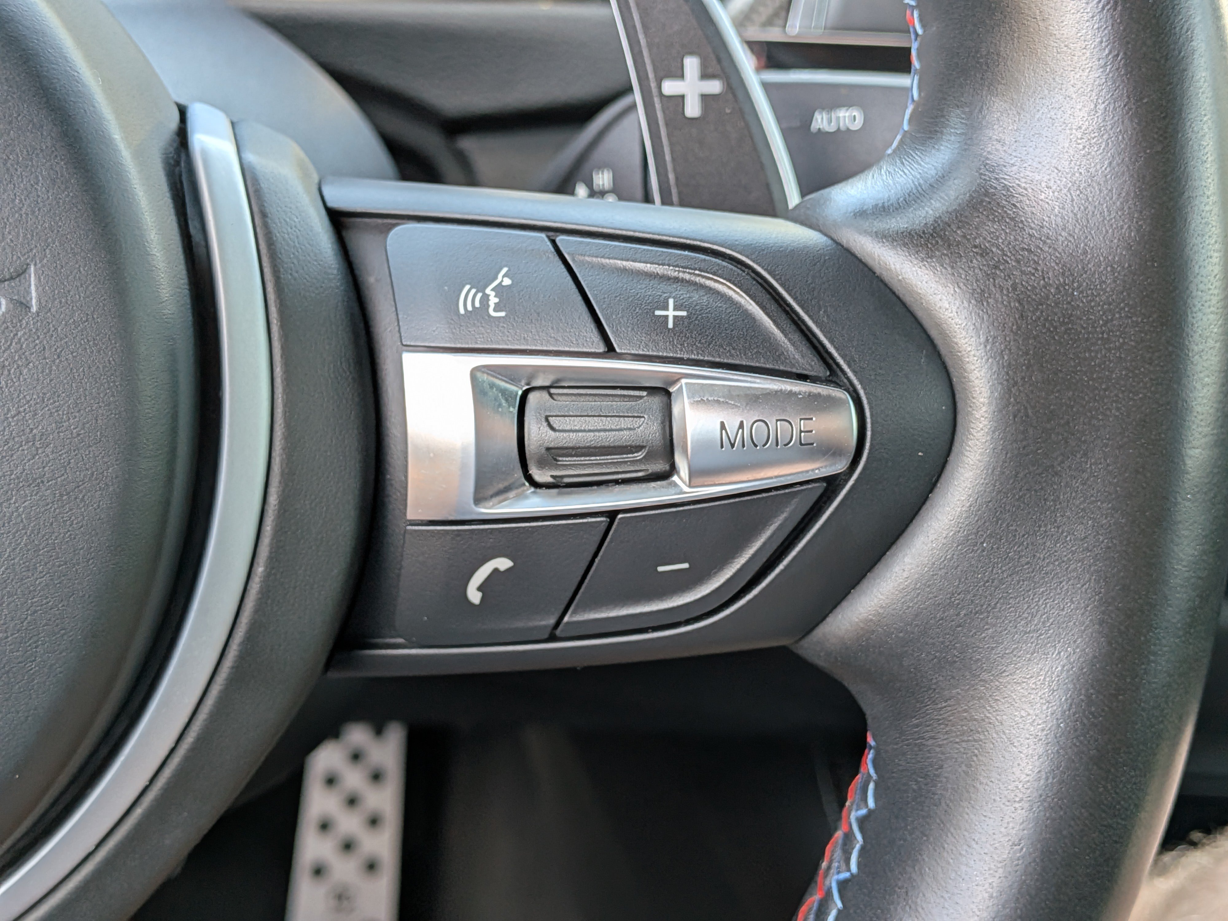 Used 2018 BMW M4 Convertible RWD image 23