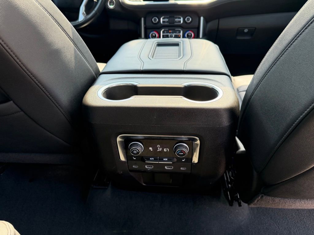Used 2024 Chevrolet Tahoe Z71 w/ Luxury Package image 39