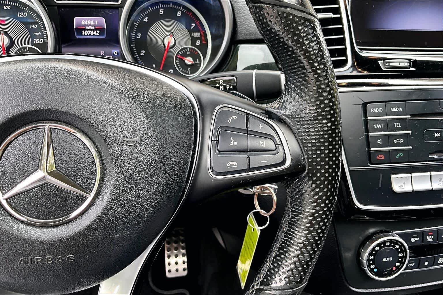 Used 2019 Mercedes-Benz GLE 400 4MATIC image 25