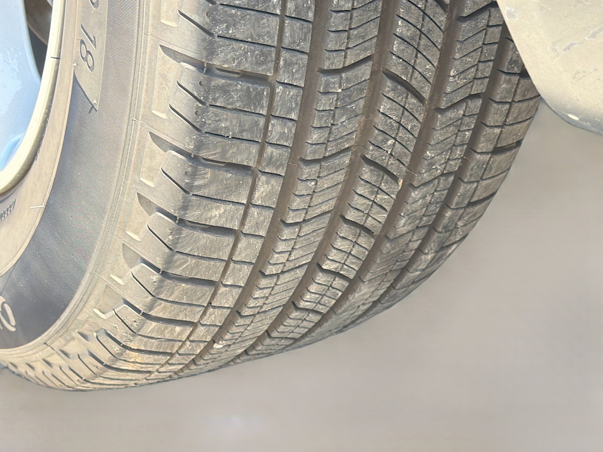 Used 2025 Jeep Grand Cherokee Laredo X image 38