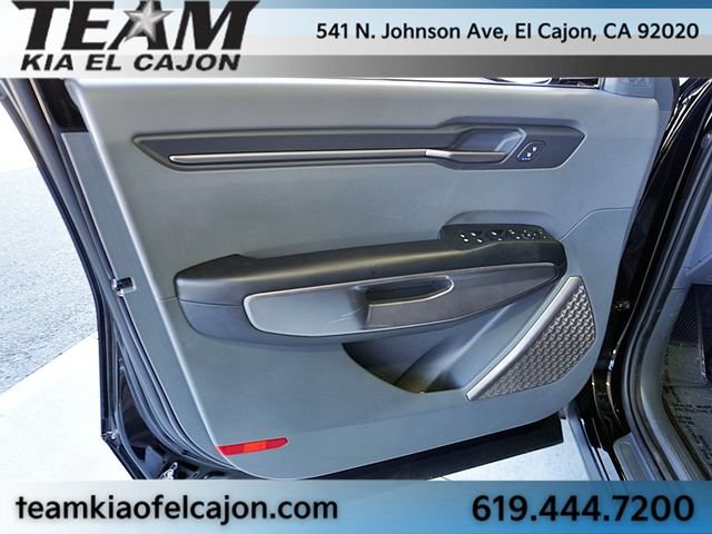 Certified 2024 Kia EV9 Light Long Range RWD image 25