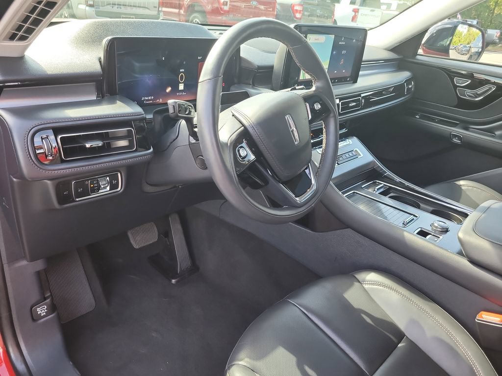 Certified 2025 Lincoln Aviator 2WD w/ Jet Appearance Package image 17