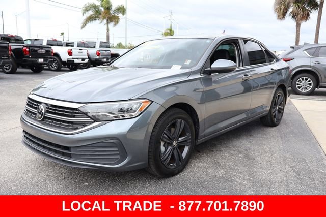 Used 2024 Volkswagen Jetta SE FWD image 4