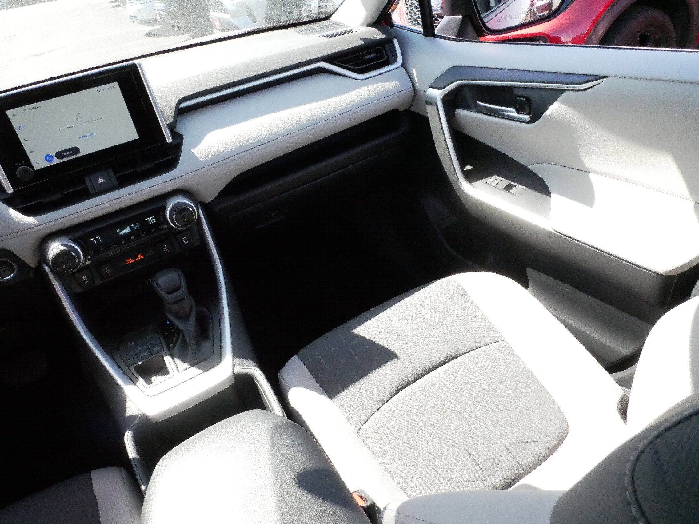 Used 2025 Toyota RAV4 XLE w/ Convenience Package AWD/4WD image 11