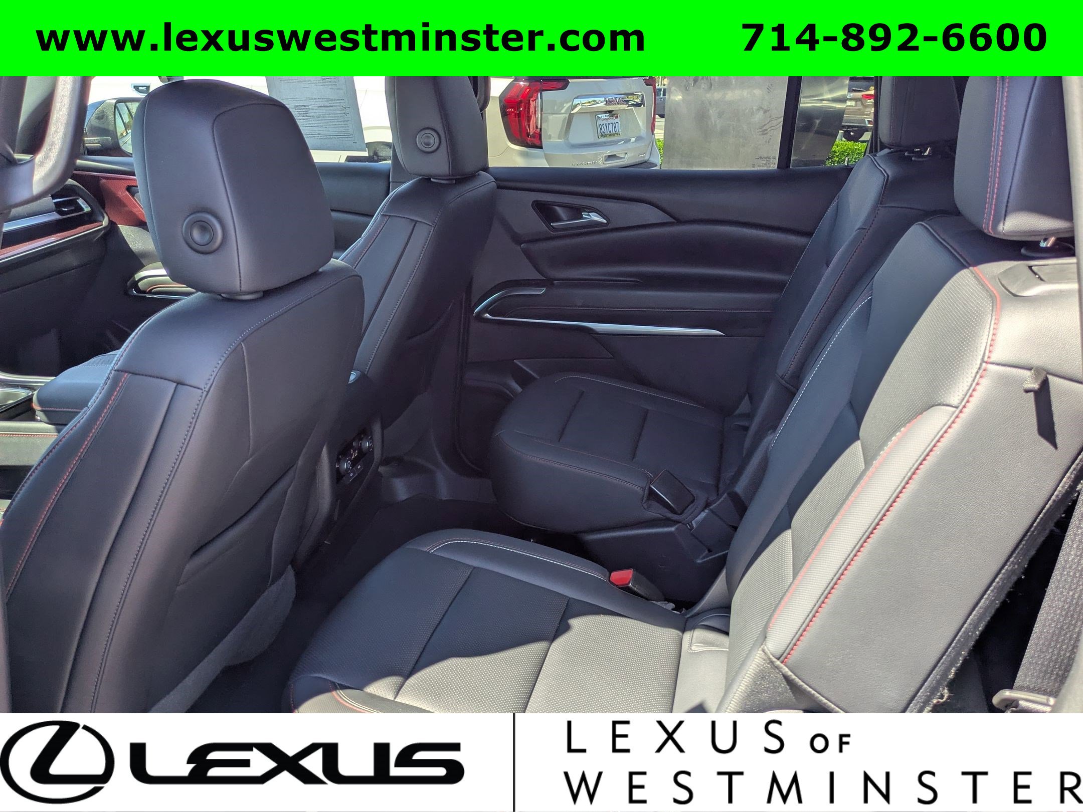 Used 2024 Chevrolet Traverse Z71 image 14