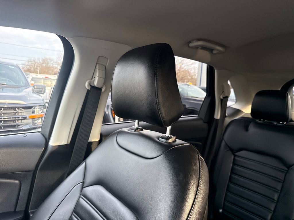 Used 2024 Ford Edge SEL w/ Convenience Package image 29