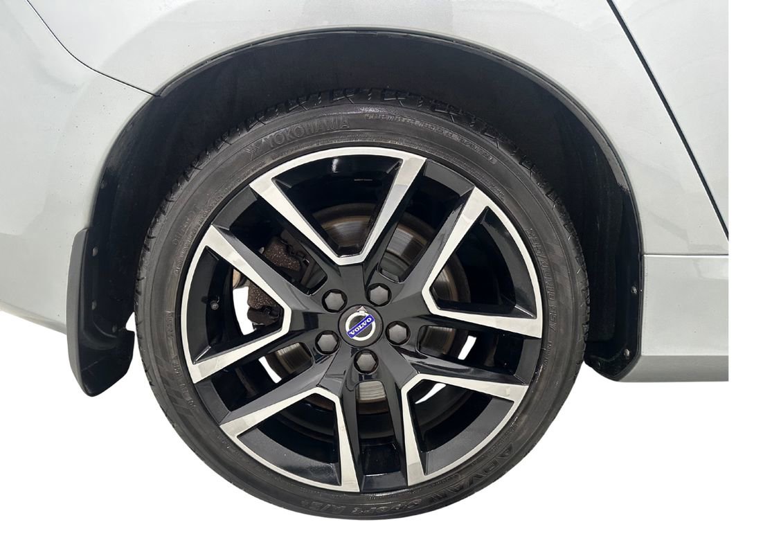 Used 2018 Volvo S60 T5 Dynamic w/ Vision Package image 10