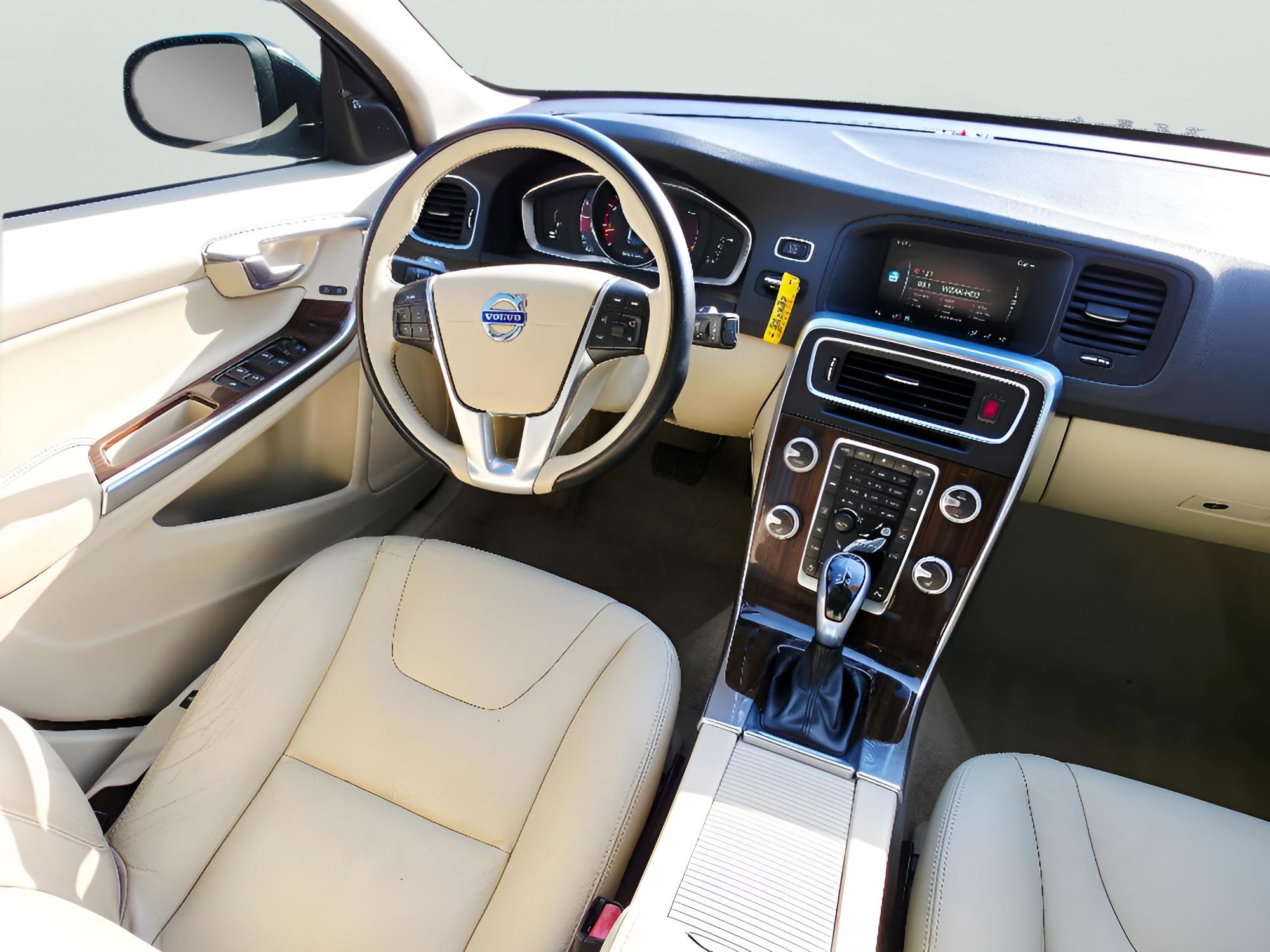 Used 2015 Volvo S60 T5 Premier w/ Convenience Package AWD/4WD image 18