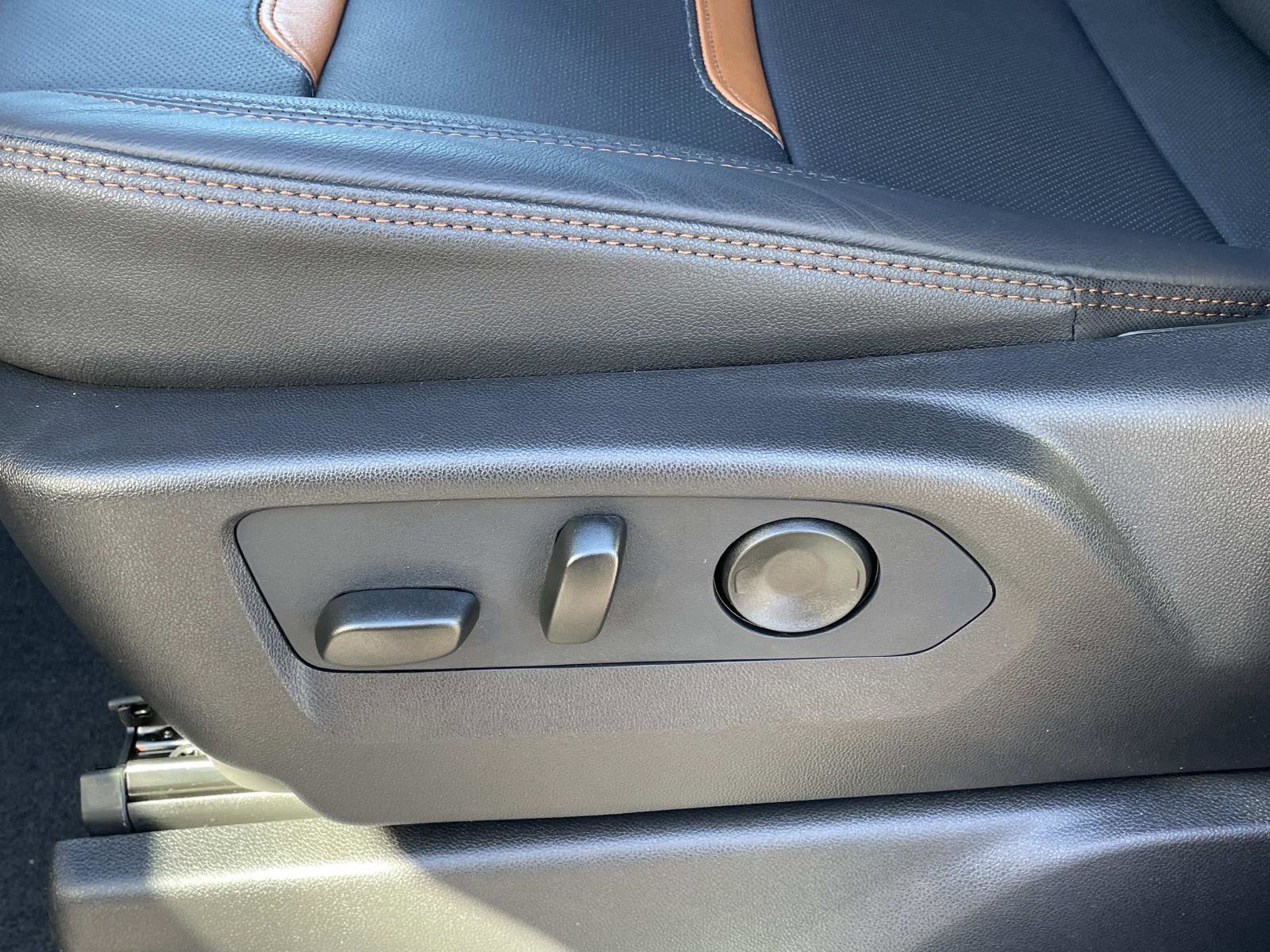 New 2026 GMC Sierra 1500 AT4 w/ AT4 Premium Package image 21