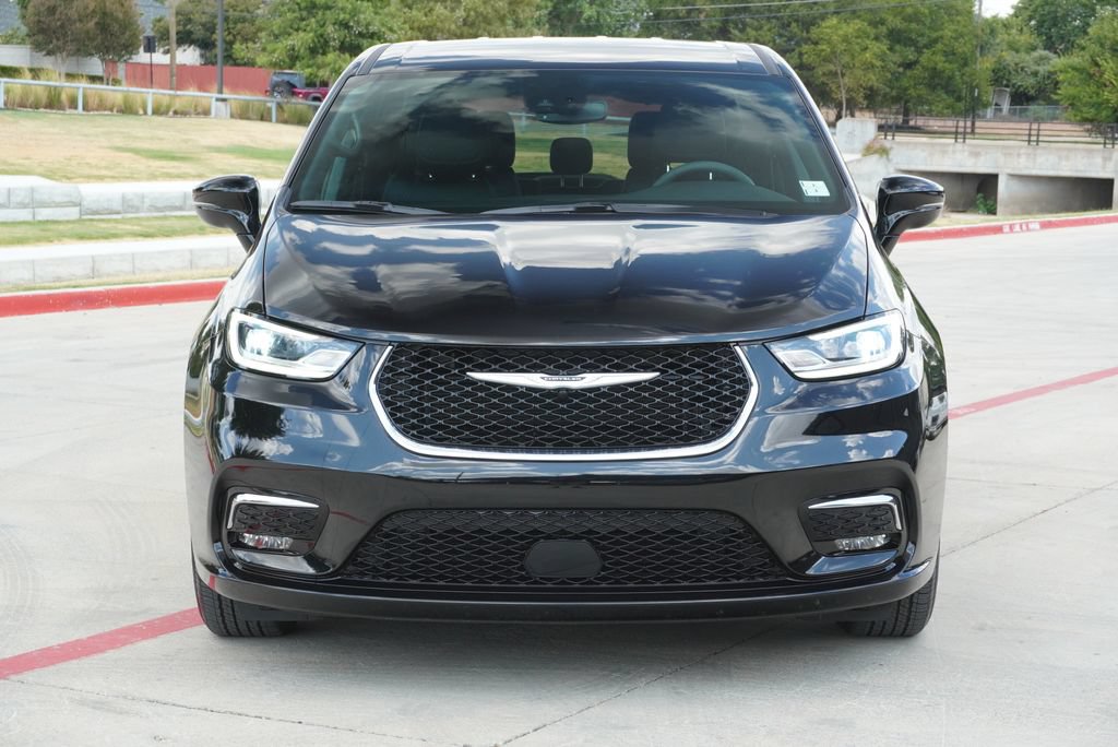 Used 2026 Chrysler Pacifica Select FWD image 8
