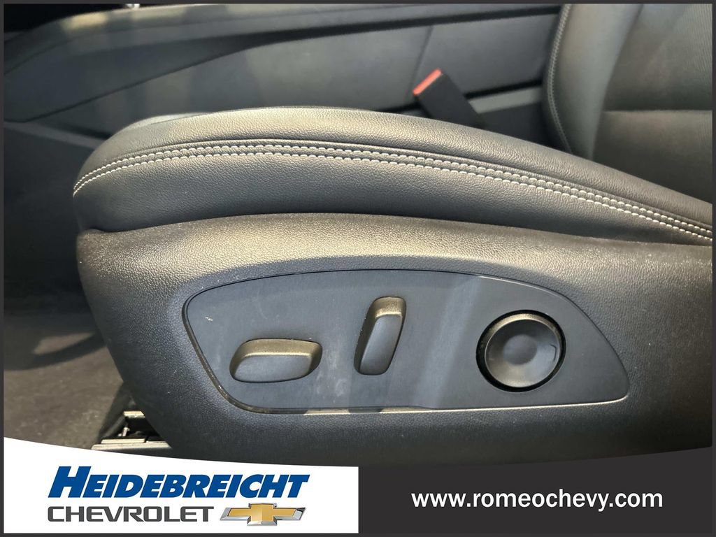 Used 2024 Chevrolet Blazer EV LT AWD/4WD image 14