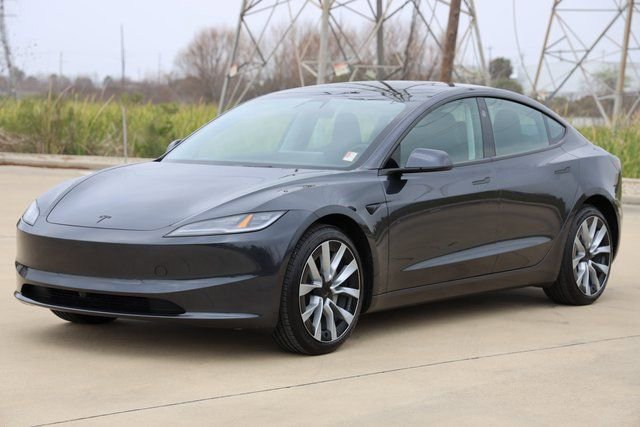 Used 2025 Tesla Model 3 Long Range image 3