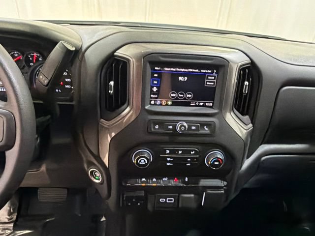 New 2026 Chevrolet Silverado 1500 Custom AWD/4WD image 16