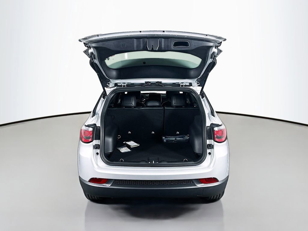 New 2026 Jeep Compass Latitude image 16