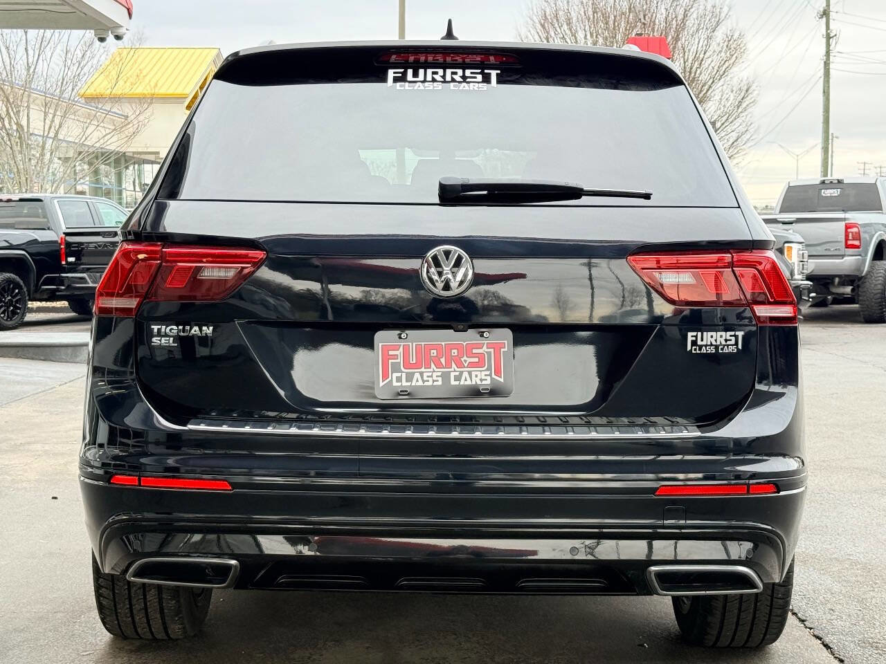 Used 2019 Volkswagen Tiguan SEL Premium R-Line image 4
