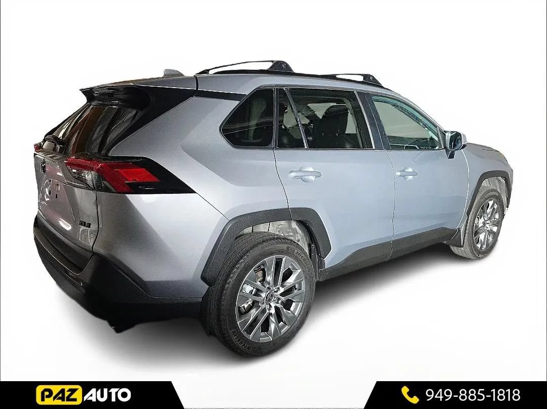 Used 2022 Toyota RAV4 XLE Premium FWD image 5